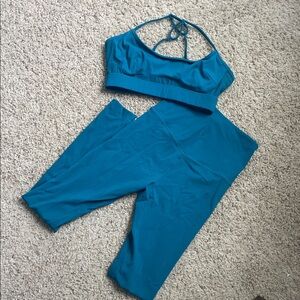 MPG Teal Leggings and Top Set